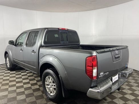 Used 2017 Nissan Frontier SV w/ SV Value Truck Package image 8
