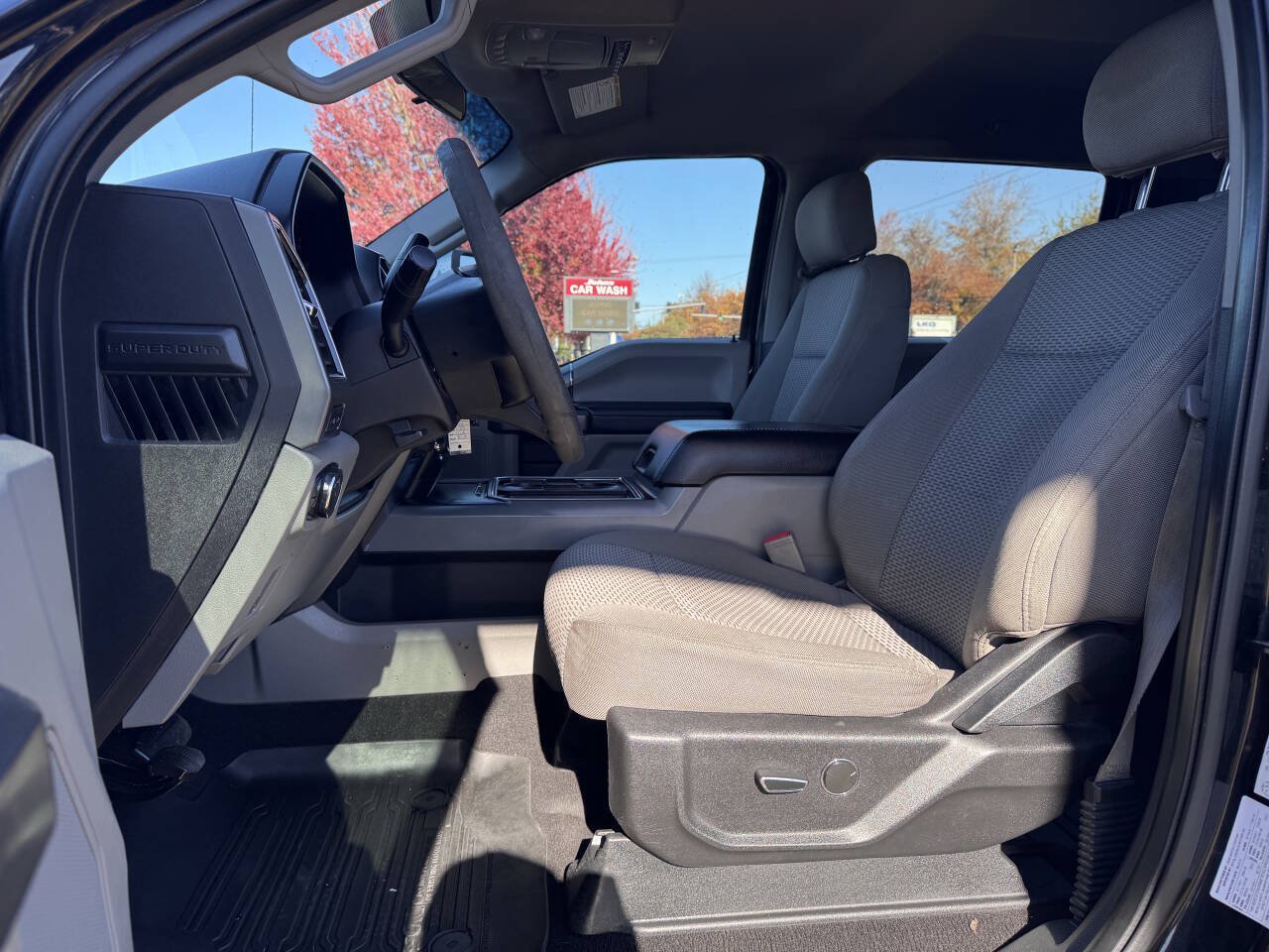 Used 2019 Ford F350 XLT w/ XLT Premium Package AWD/4WD image 6