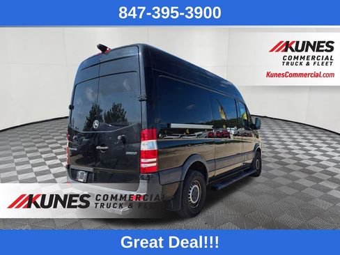 Used 2017 Mercedes-Benz Sprinter 2500 image 7