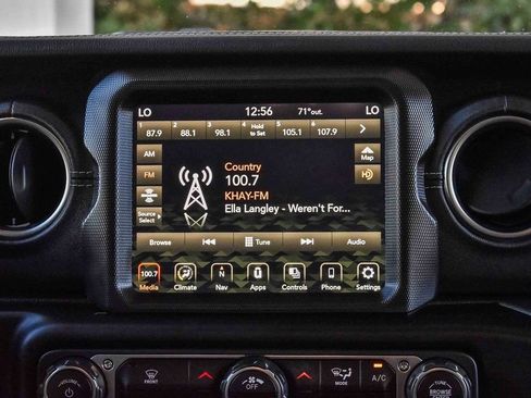 Used 2023 Jeep Wrangler Unlimited Sahara AWD/4WD image 12