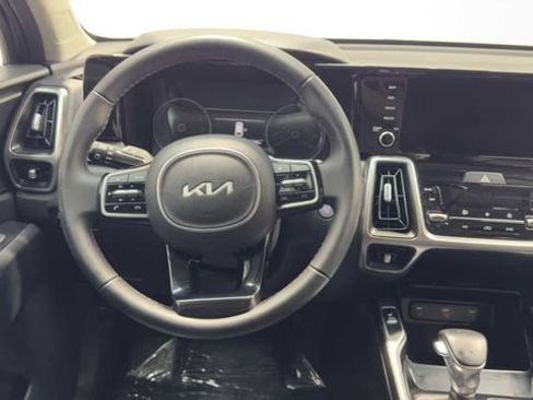 Used 2022 Kia Sorento S FWD image 21