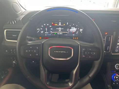 Used 2024 GMC Yukon Denali Ultimate AWD/4WD image 19