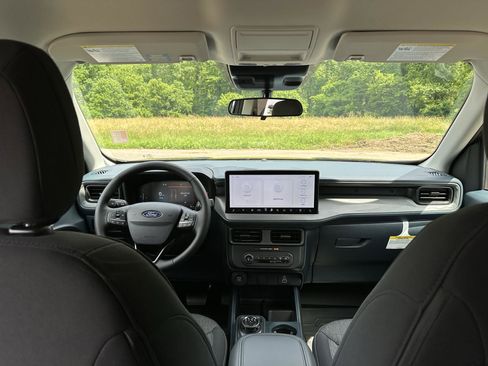 New 2025 Ford Maverick XLT w/ XLT Luxury Package image 34