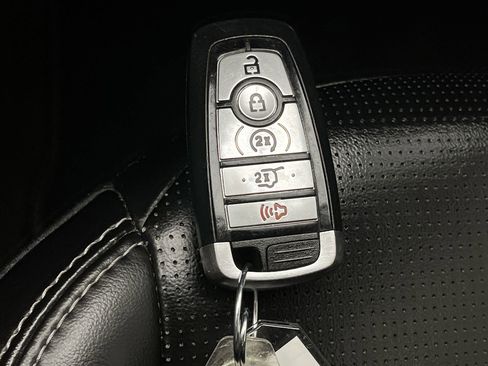 Certified 2024 Ford Escape Platinum AWD/4WD image 26