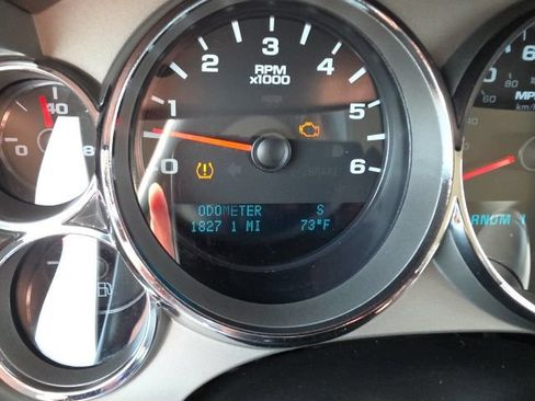 Used 2009 Chevrolet Silverado 2500 LT w/ Exterior Plus Package AWD/4WD image 18