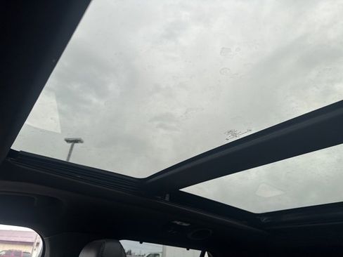 Used 2025 Ford Explorer ST image 28