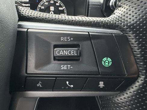 Used 2023 Mitsubishi Outlander SE image 30