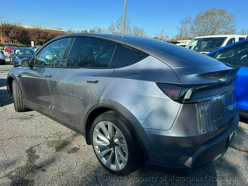 Used 2026 Tesla Model Y Long Range image 9