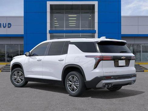 New 2026 Chevrolet Traverse LT w/ Driver Confidence Package image 3