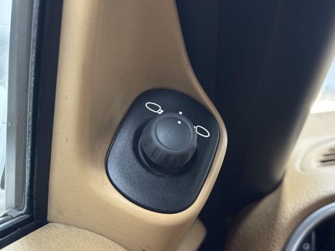 Used 2005 Porsche Boxster RWD image 23