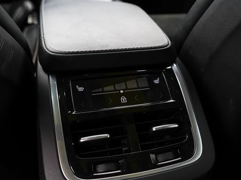 Used 2019 Volvo XC90 T8 R-Design w/ Advanced Package AWD/4WD image 17
