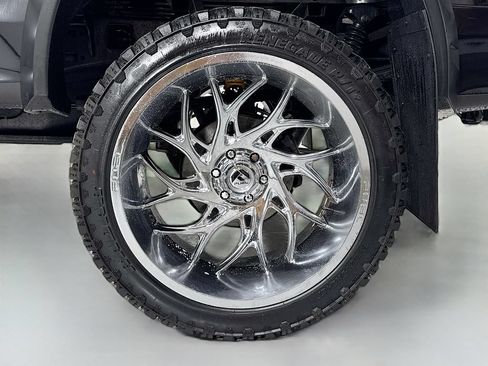 Used 2020 Ford F150 XLT w/ Equipment Group 302A Luxury AWD/4WD image 11