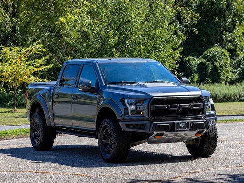 Used 2018 Ford F150 Raptor w/ Equipment Group 802A Luxury image 2