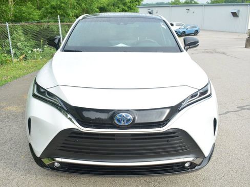 Used 2023 Toyota Venza Nightshade AWD/4WD image 2