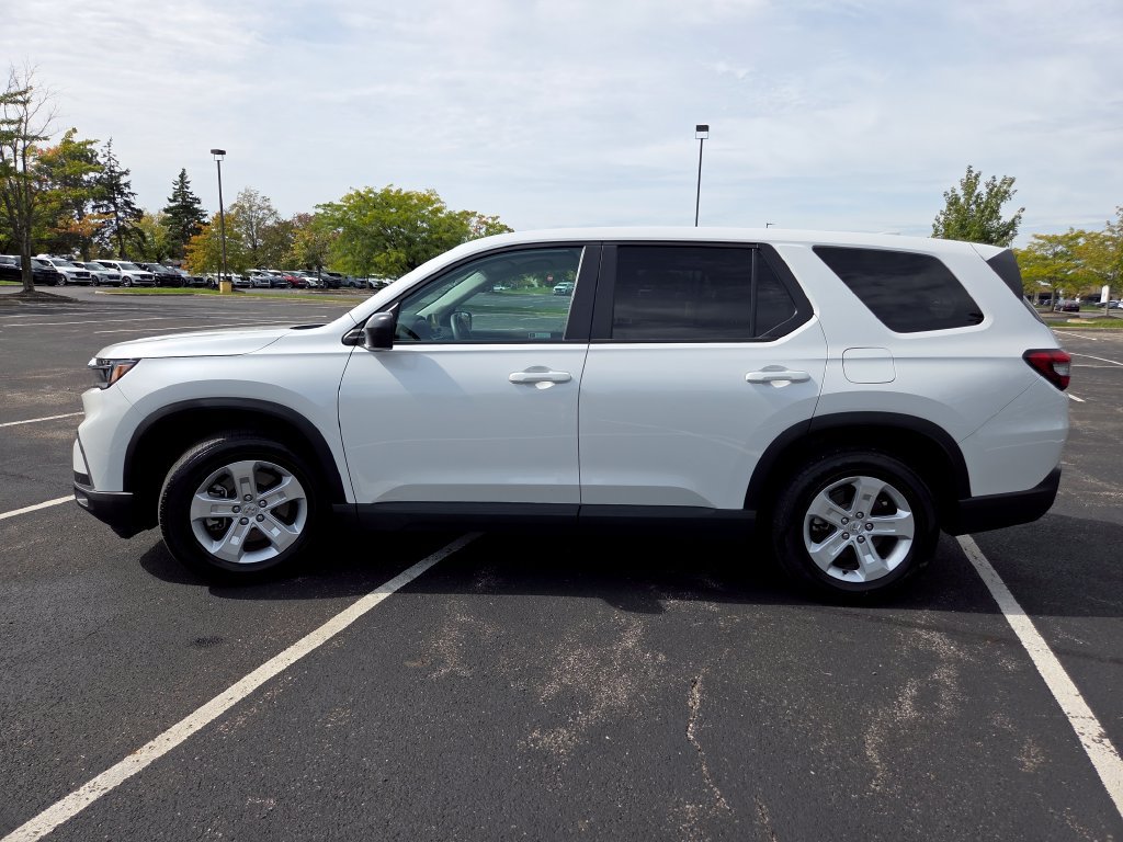 Certified 2024 Honda Pilot LX image 19