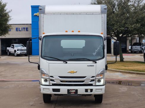 New 2024 Chevrolet Low Cab Forward image 9