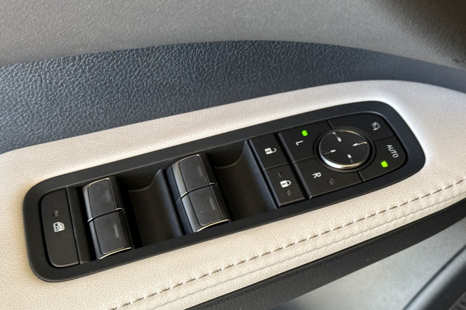 New 2026 Lexus RX 350h AWD/4WD image 13
