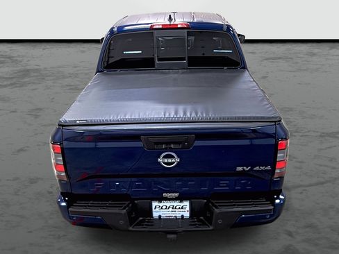 Used 2022 Nissan Frontier SV AWD/4WD image 3