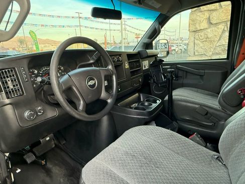 Used 2017 Chevrolet Express 2500 image 6