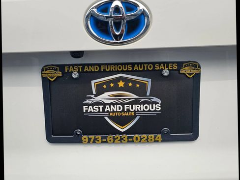 Used 2022 Toyota RAV4 XLE w/ XLE Grade Weather Package AWD/4WD image 33