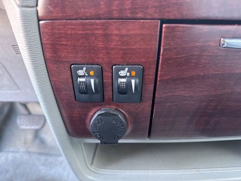 Used 2012 Toyota Sienna XLE image 51