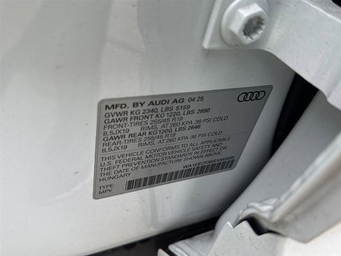 Used 2025 Audi Q3 2.0T Premium Plus w/ Premium Plus Package image 18