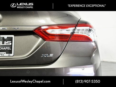 Used 2018 Toyota Camry XLE image 8