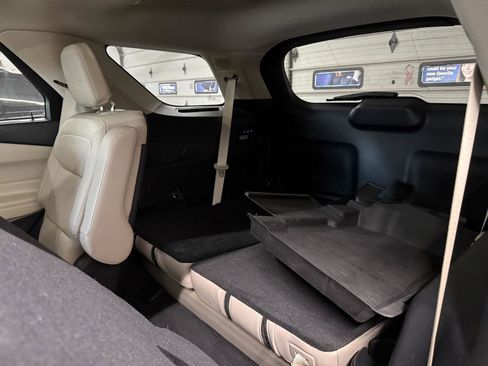 Used 2022 Ford Explorer Limited w/ Hybrid Equipment Group 310A image 25