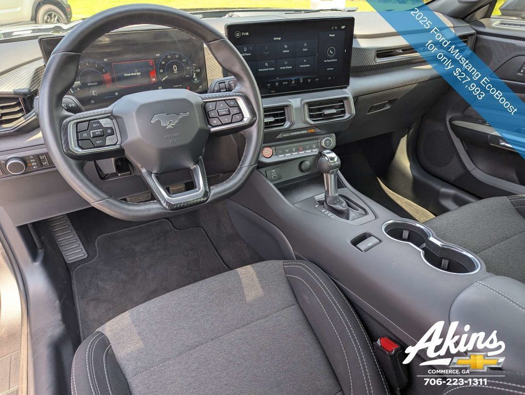 Used 2025 Ford Mustang Coupe RWD image 13