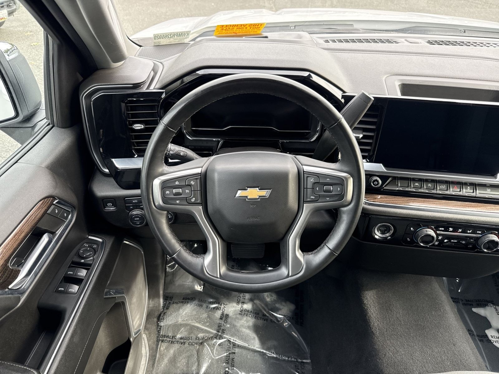 Used 2024 Chevrolet Silverado 1500 LT AWD/4WD image 17