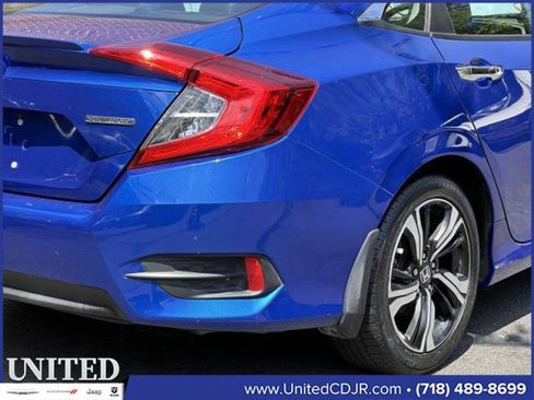 Used 2016 Honda Civic Touring image 12