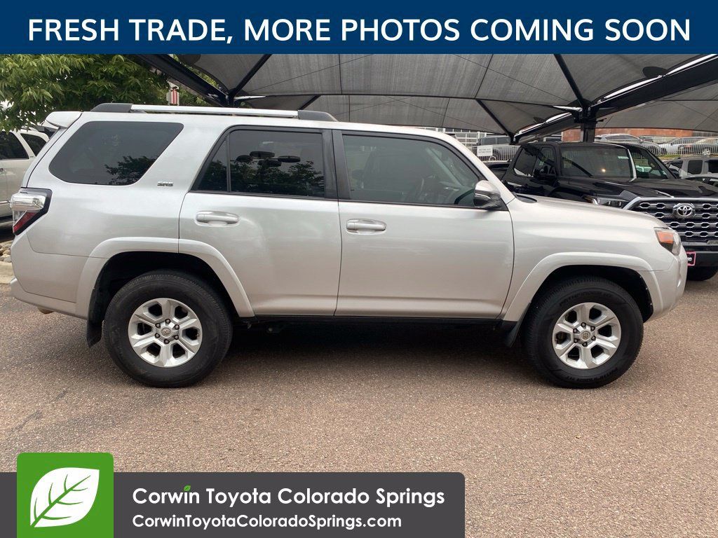 Used 2021 Toyota 4Runner SR5 Premium w/ Moonroof Package AWD/4WD image 9