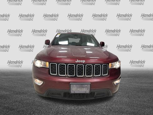 Used 2018 Jeep Grand Cherokee Laredo AWD/4WD image 3