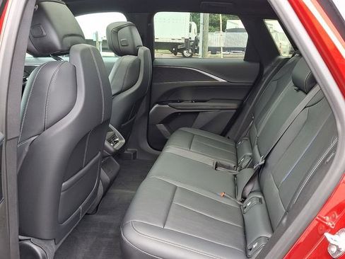 Certified 2024 Cadillac Lyriq Sport RWD image 8