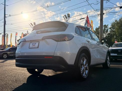 Used 2025 Honda HR-V LX image 9