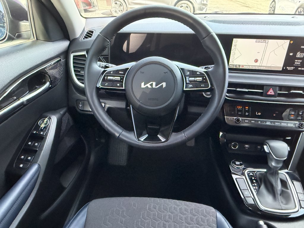 Certified 2025 Kia Seltos S FWD image 14