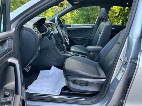 Used 2023 Volkswagen Tiguan SE R-Line AWD/4WD image 32