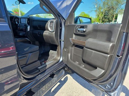 Used 2021 Chevrolet Silverado 1500 LT Trail Boss w/ Convenience Package II AWD/4WD image 44