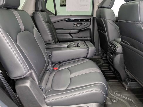 Certified 2025 Honda Pilot Touring image 43