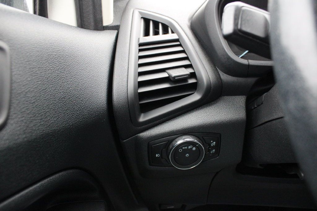 Used 2018 Ford EcoSport Titanium FWD image 9