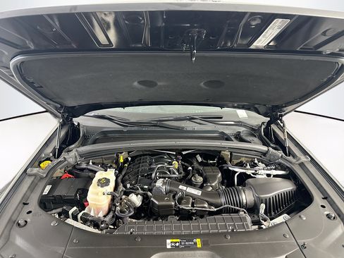 Used 2023 Jeep Grand Cherokee Laredo RWD image 34