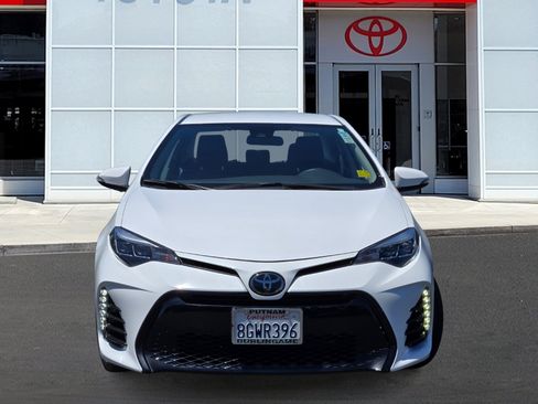 Used 2019 Toyota Corolla SE FWD image 2