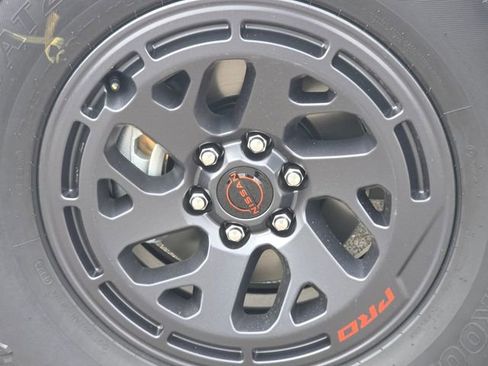 New 2026 Nissan Frontier PRO-4X w/ Pro-4x Convenience Package image 9