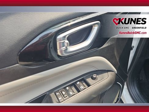 Used 2025 Jeep Compass Limited AWD/4WD image 15
