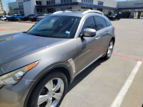 Used 2011 INFINITI FX35 2WD w/ Premium Pkg image 1