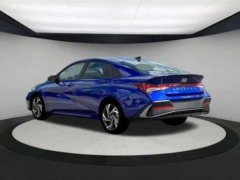 New 2025 Hyundai Elantra Sport image 5