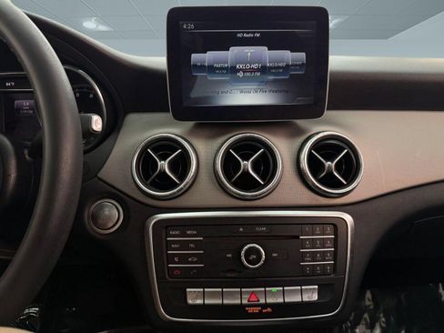 Used 2018 Mercedes-Benz CLA 250 image 16