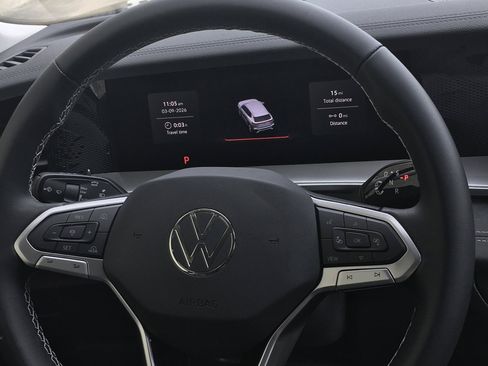 New 2026 Volkswagen Tiguan SE image 10