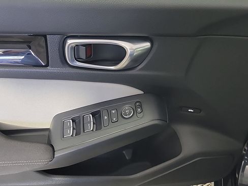 Certified 2025 Honda Civic Sport image 33
