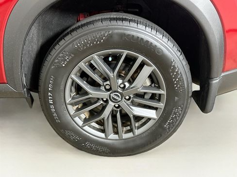 Used 2023 Nissan Rogue S FWD image 11